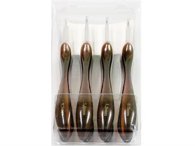 8 Sizes Ergonomic Crochet Hook Set Brown