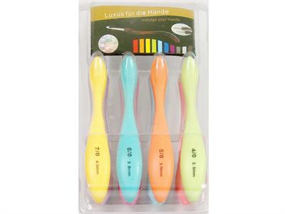 8 Sizes Ergonomic Crochet Hook Set Multicolor