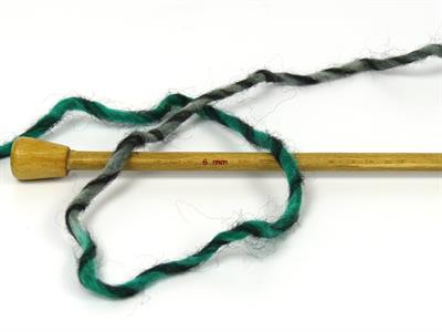 Lot of 4 x 100gr Skeins Ice Yarns ARMONIA LANA BULKY (20% Wool) Yarn Green Shades Black Grey