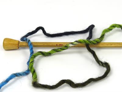 Lot of 4 x 100gr Skeins Ice Yarns ARMONIA LANA BULKY (20% Wool) Yarn Blue Black Gold Green