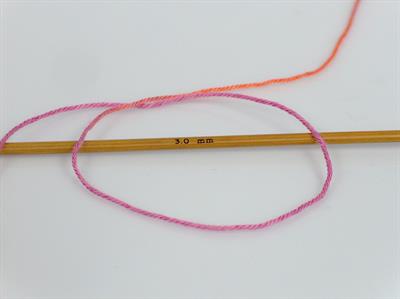 4x100gr. BISCUIT  Gökkuşağı Kışlık, Düz iplikler, Batik Desenli, 100% Akrilik