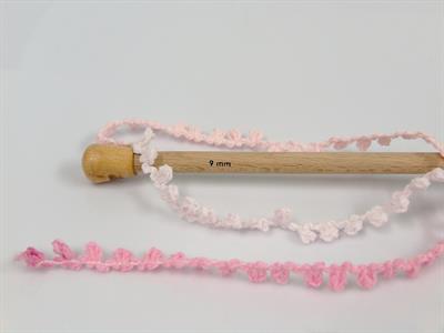 4x100gr. BOUCLERON CHAIN Akrilik Beyaz, Pembe tonları Buklet, Çok Kalın, Batik Desenli