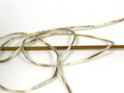 Lot of 2 x 140gr Skeins Ice Yarns CAKES ANTIPILLING SPRAY Yarn Camel Shades Cream