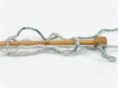 Lot of 2 x 140gr Skeins Ice Yarns CAKES Hand Knitting Yarn Black Grey Shades