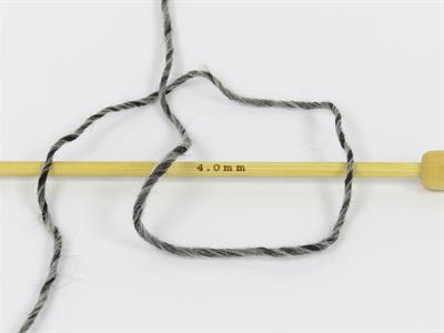 Lot of 2 x 150gr Skeins Ice Yarns CAKES CAMARO (50% Wool) Yarn Black Grey Cream