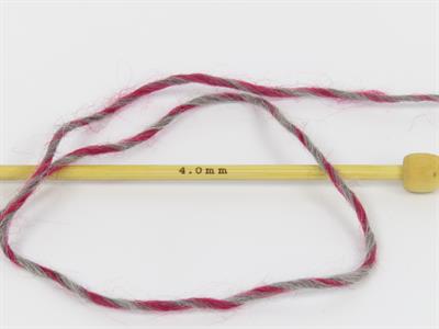 Lot of 2 x 150gr Skeins Ice Yarns CAKES CAMARO (50% Wool) Yarn Red Black