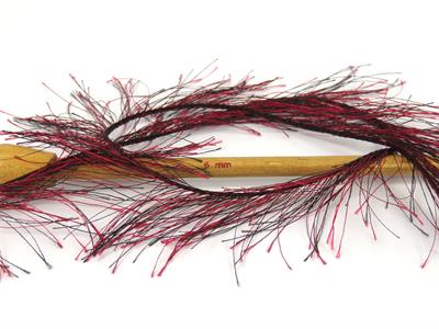 Lot of 2 x 200gr Skeins Ice Yarns CAKES EYELASH Hand Knitting Yarn Red Black