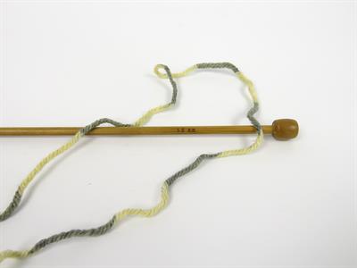 Lot of 2 x 150gr Skeins Ice Yarns CAKES WOOL DESIGN (20% Wool) Yarn Grey Shades Cream