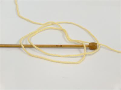 4x100gr. CLASSIC DK Akrilik Koyu sarı Kışlık, Düz iplikler, 100% Akrilik