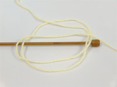 4x100gr. CLASSIC DK Açık Sarı Akrilik Kışlık, Düz iplikler, 100% Akrilik