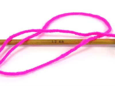 4x100gr. CLASSIC DK Akrilik Neon Pembe Kışlık, Düz iplikler, 100% Akrilik