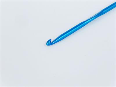 Color Aluminum Crochet Hooks - 15 cm . 5 mm (US 8)