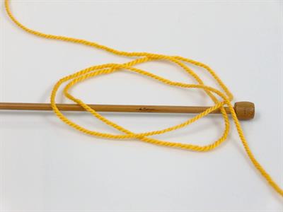 4x100gr. DORA Akrilik Altın Kışlık, Düz iplikler, 100% Akrilik