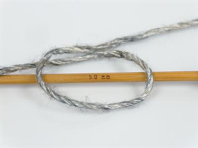 2x150gr. MEGA STAR Yün, Akrilik Siyah, Krem, Haki Kışlık, Yün, Batik Desenli