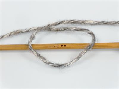 2x150gr. MEGA STAR Yün, Akrilik Siyah, Krem, Açık Somon Kışlık, Yün, Batik Desenli