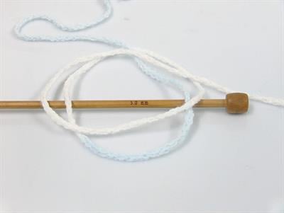 8x50gr. MONACO Akrilik Beyaz, lacivert, Mavi Tonları Kışlık, Düz iplikler, Batik Desenli, Worsted, Zincir