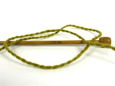 Lot of 8 Skeins Ice Yarns ROYAL WOOL (80% Wool) Yarn Dark Olive Green