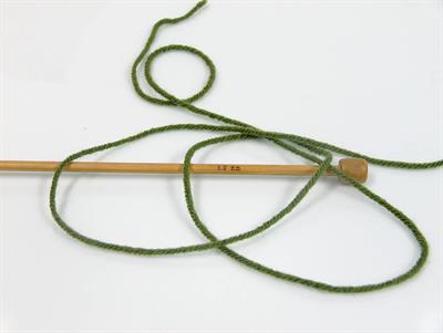 2x200gr. SAVER  Koyu yeşil Kışlık, Düz iplikler, Worsted, 100% Akrilik , Makina Yıkama