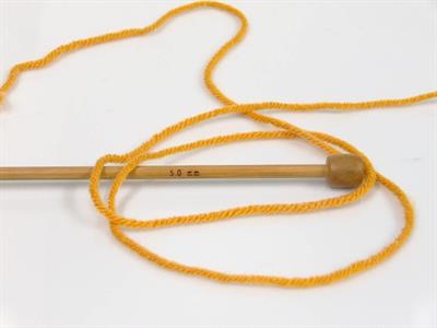 2x200gr. SAVER  Altın Kışlık, Düz iplikler, Worsted, 100% Akrilik , Makina Yıkama