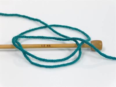 2x200gr. SAVER  Zümrüt Yeşil Kışlık, Düz iplikler, Worsted, 100% Akrilik , Makina Yıkama