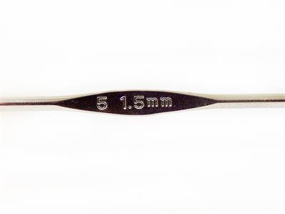 Tulip Metal Crochet Hook . #5 - 1.50 mm