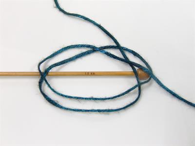 Lot of 4 x 100gr Skeins Ice Yarns UNIVERSE (19% Wool) Yarn Turquoise Black