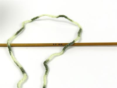 Lot of 4 x 100gr Skeins Ice Yarns WOOL DESIGN (35% Wool) Yarn Green Shades