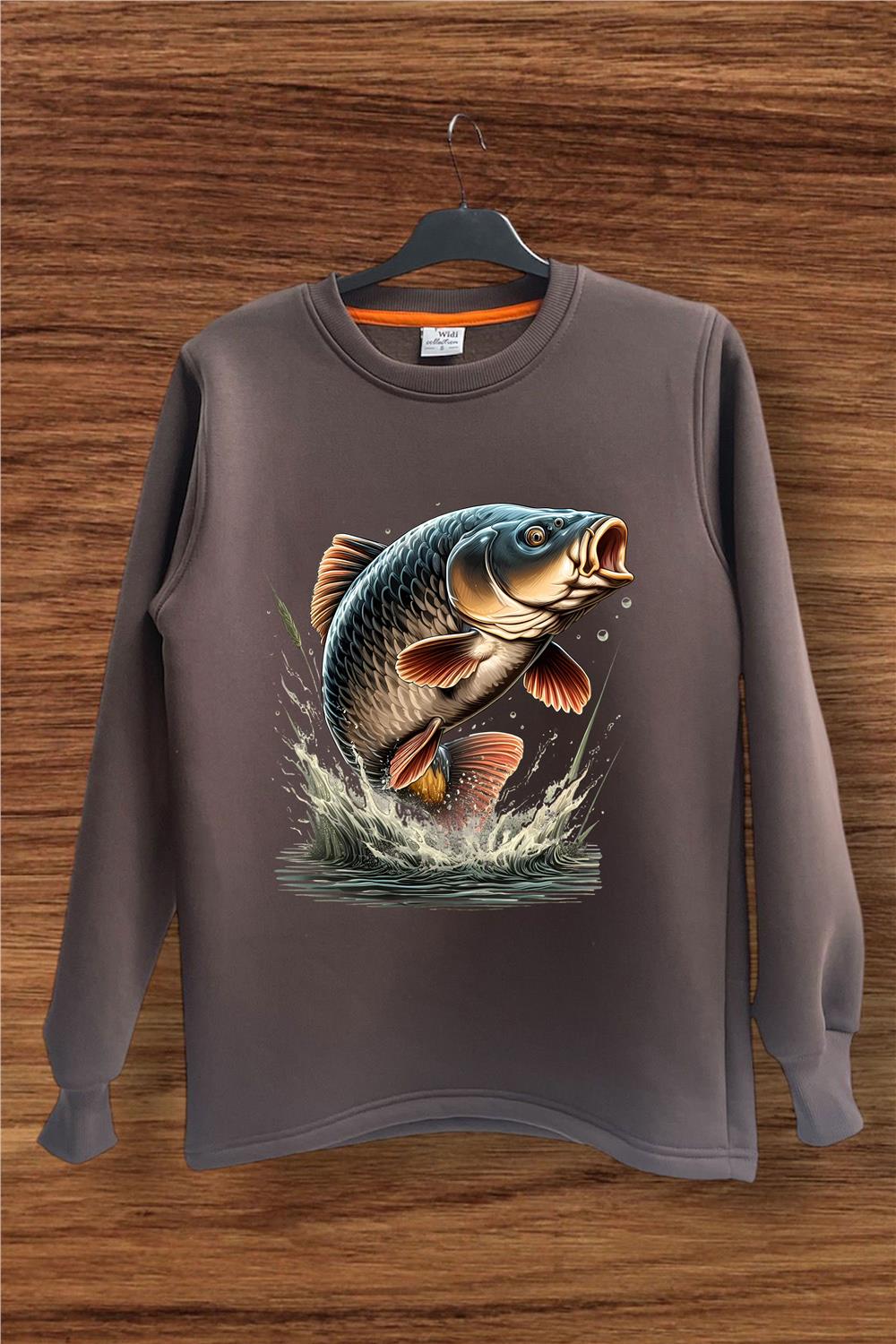 Fishing Balıkçılık Sazan Balığı Baskılı Bisiklet Yaka Sweatshirt - Kahverengi