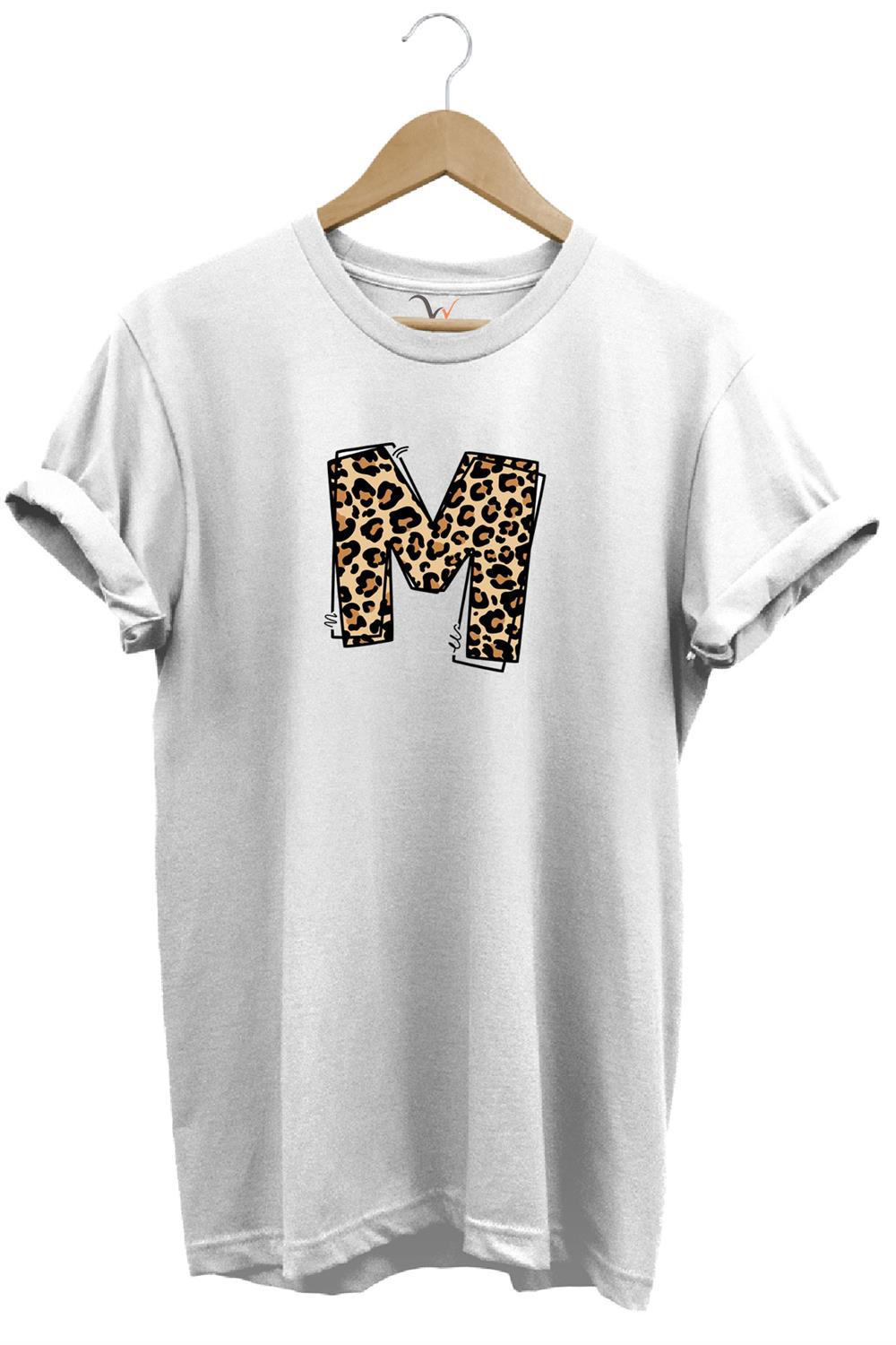 Leopar Desenli Doğum Günü Hediyesi M Harfi Baskılı %100 Pamuk Regular Fit Bisiklet Yaka T-Shirt - Beyaz