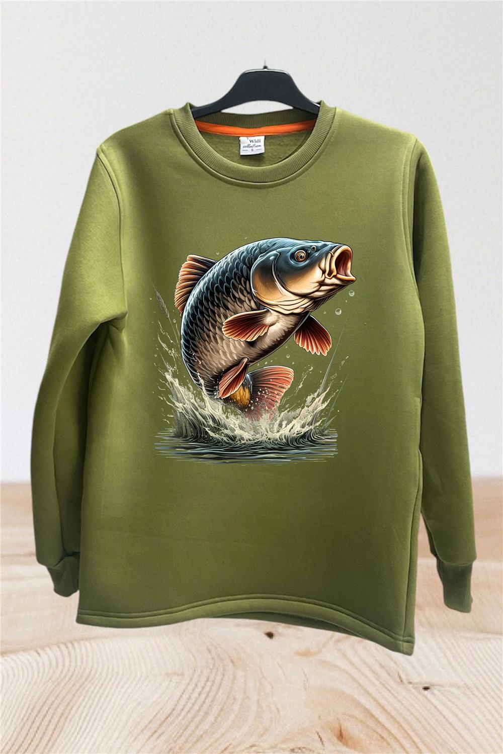 Fishing Balıkçılık Sazan Balığı Baskılı Bisiklet Yaka Sweatshirt - Haki