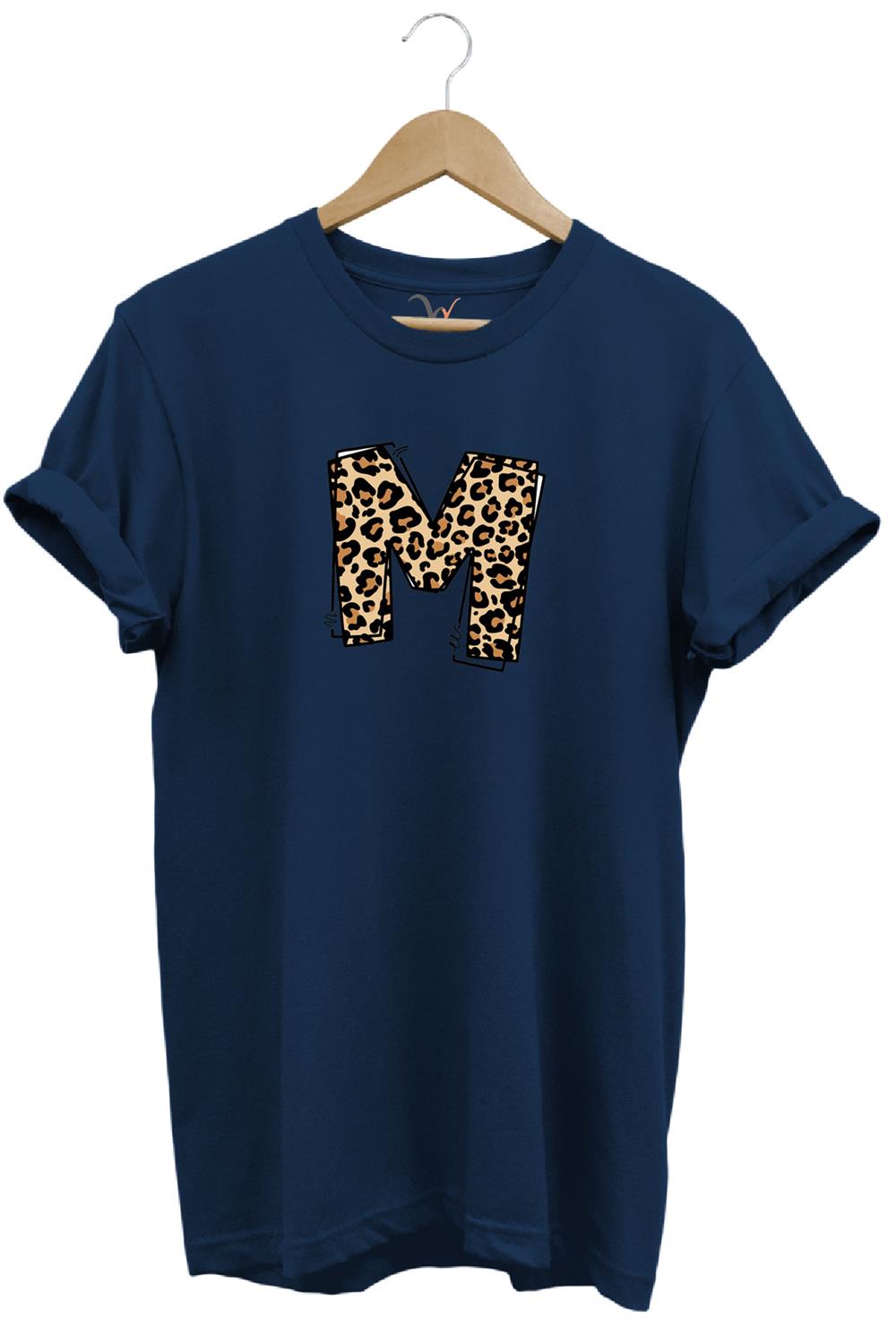 Leopar Desenli Doğum Günü Hediyesi M Harfi Baskılı %100 Pamuk Regular Fit Bisiklet Yaka T-Shirt - Lacivert