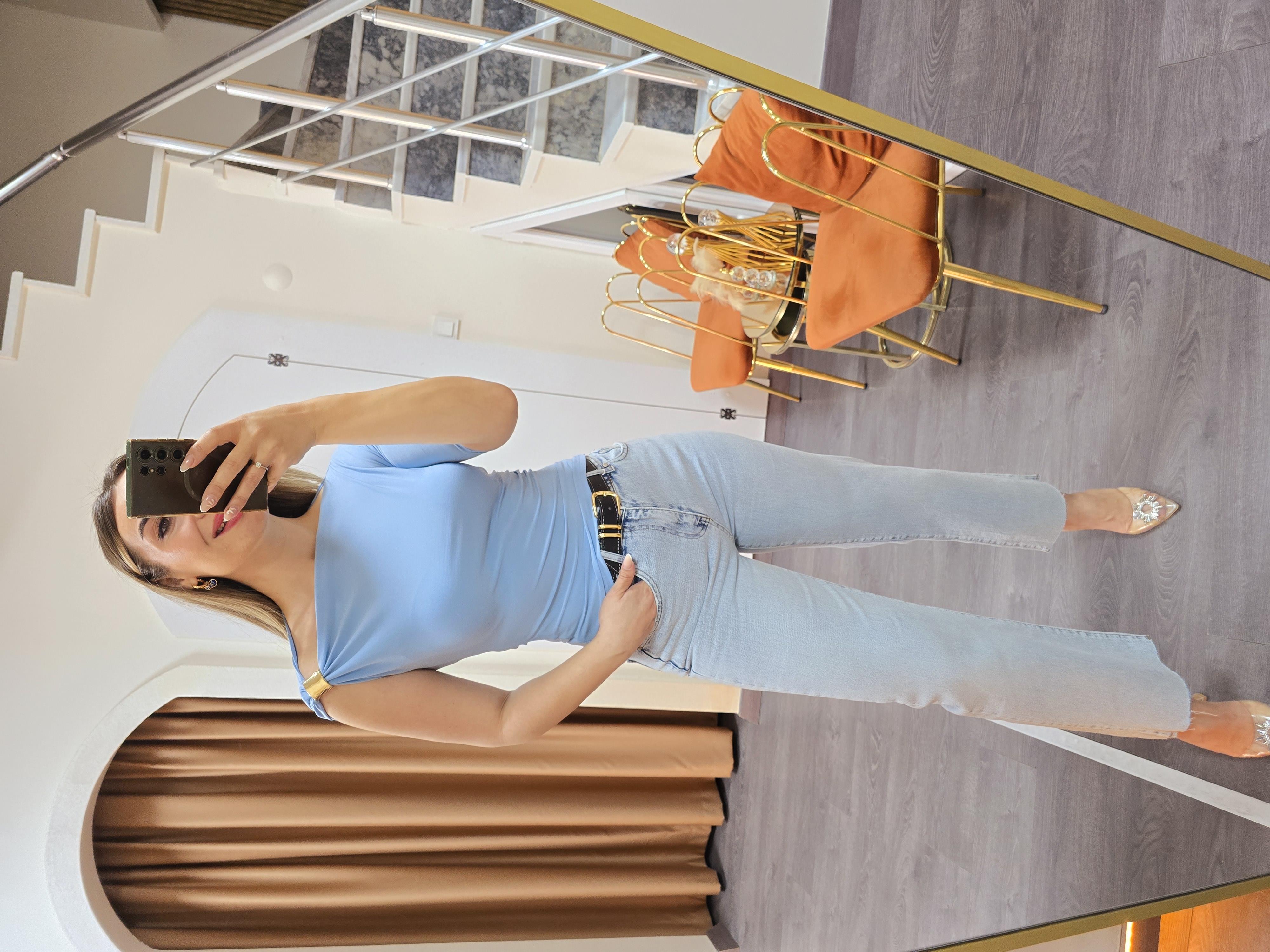 BEBE MAVİSİ GOLD AKSESUAR DETAYLI BLUZ