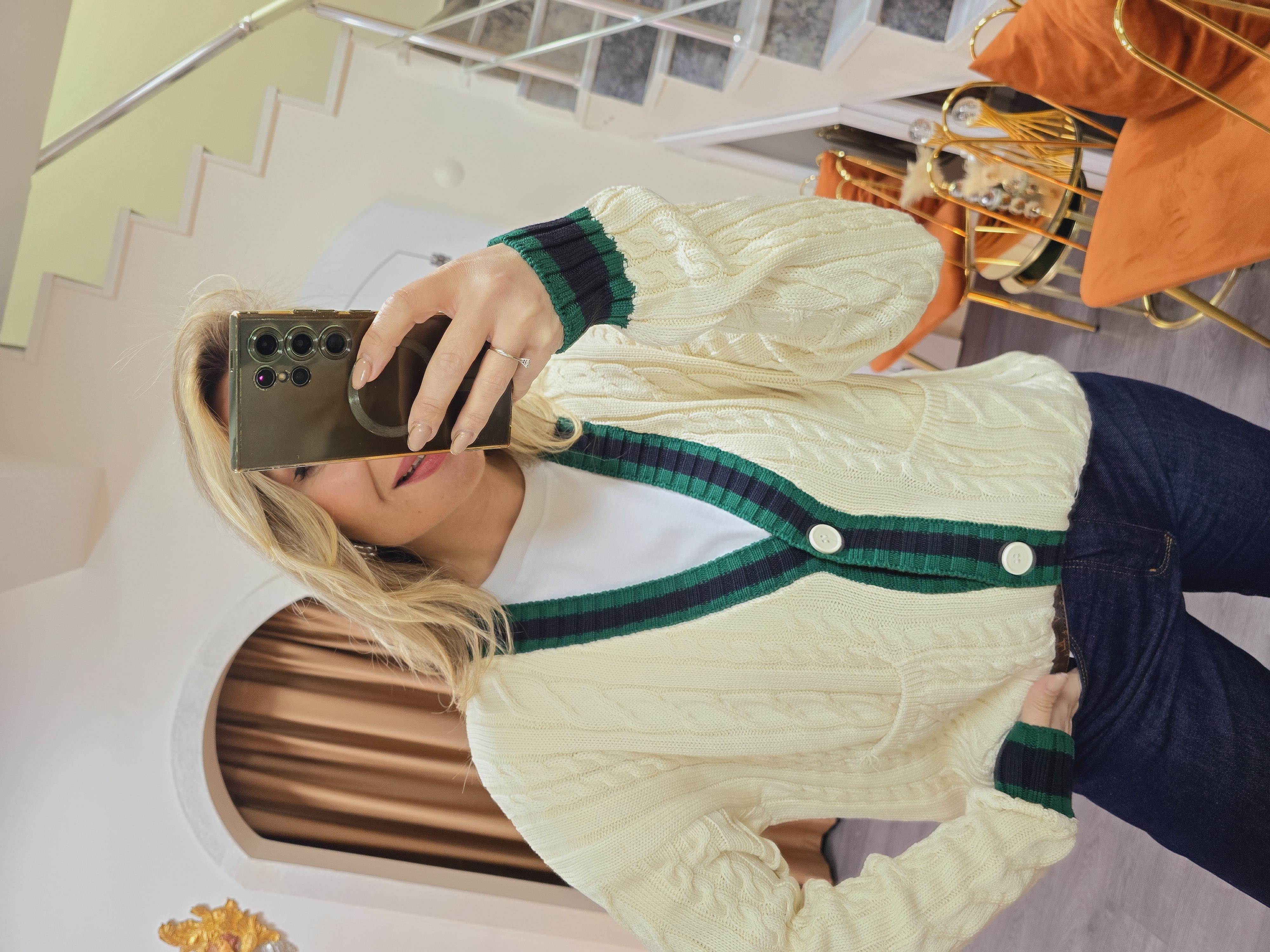 BEJ DİLVİN HIRKA