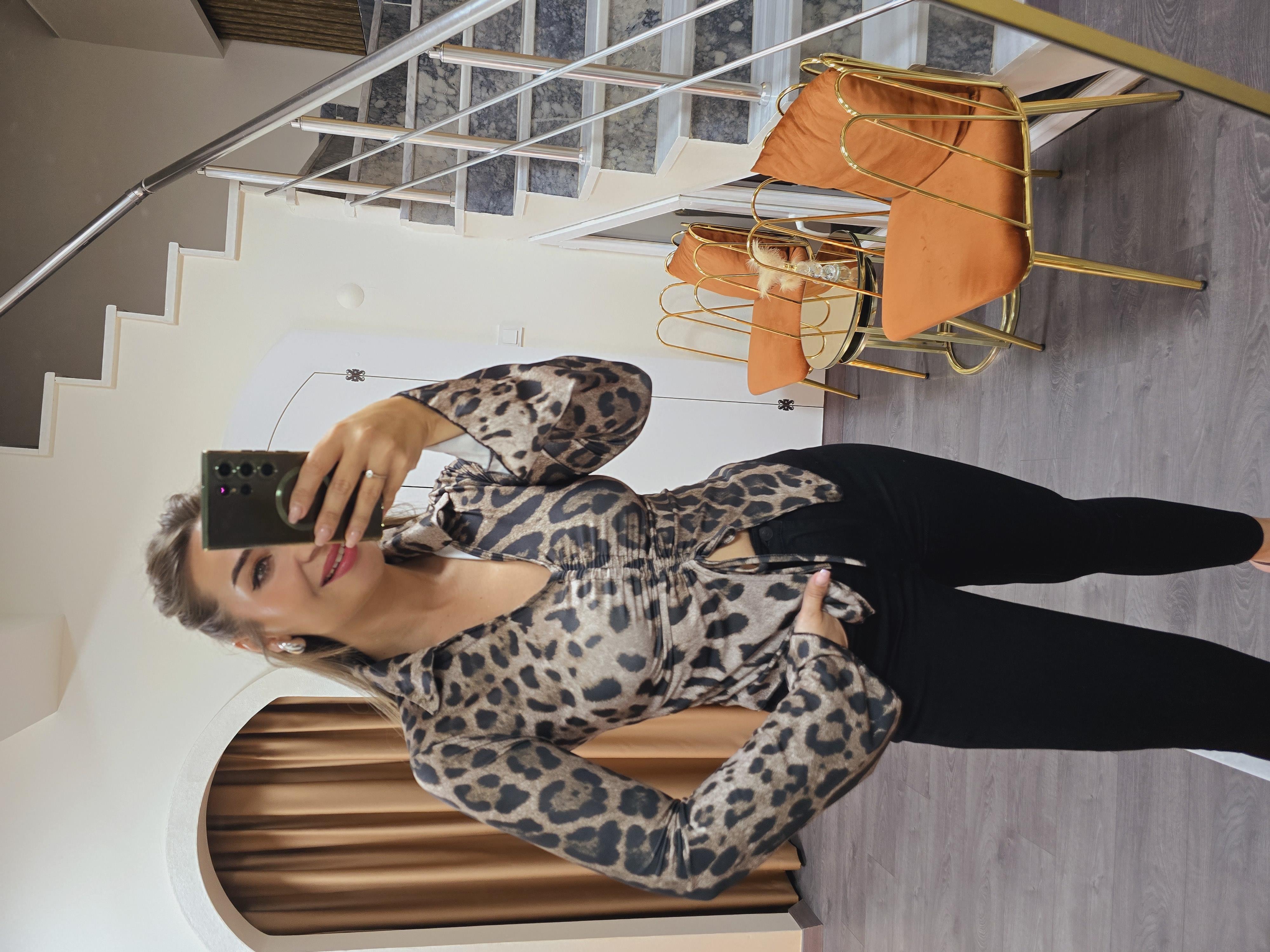 LEOPAR BÜZGÜLÜ BLUZ