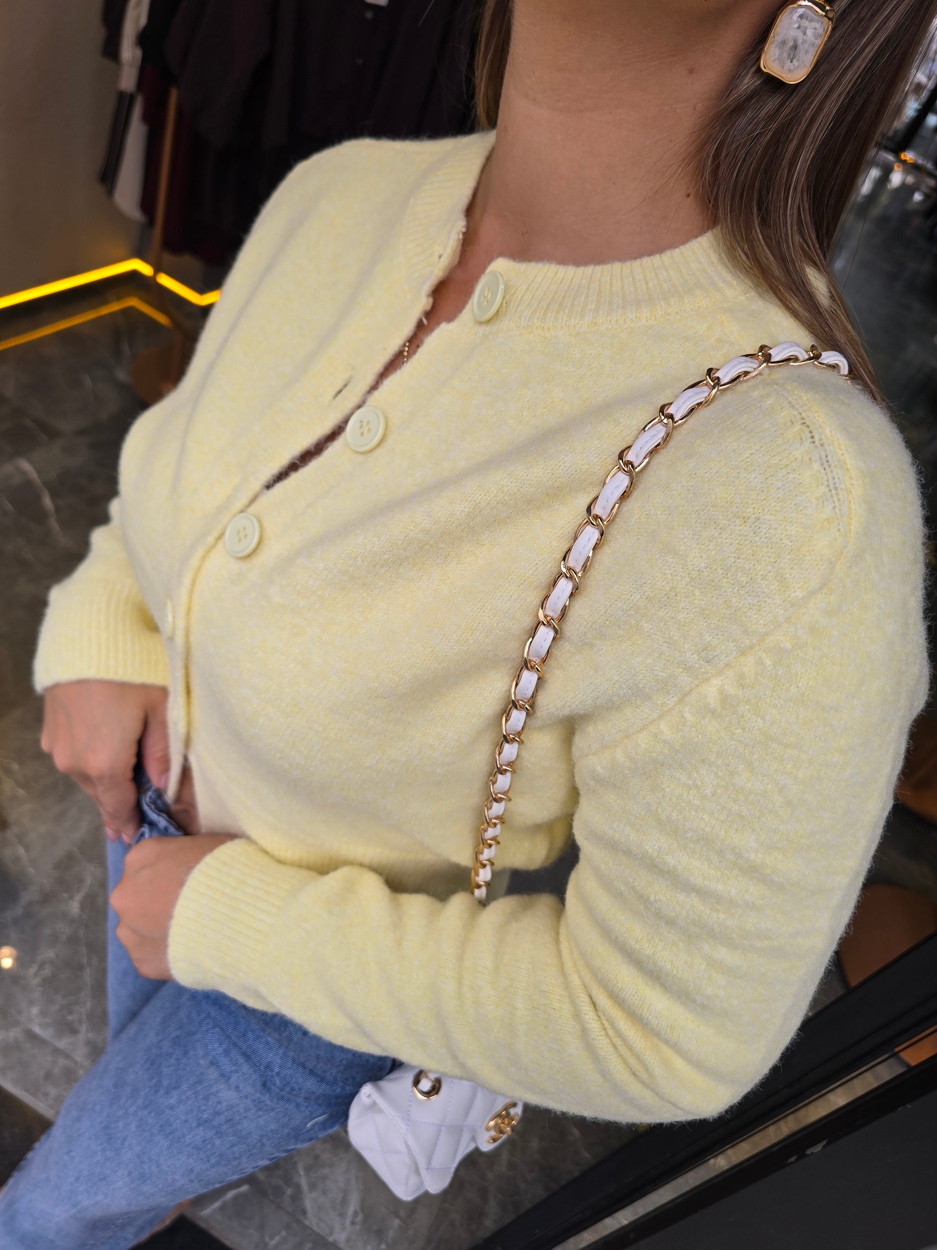 SARI YUMOŞ HIRKA