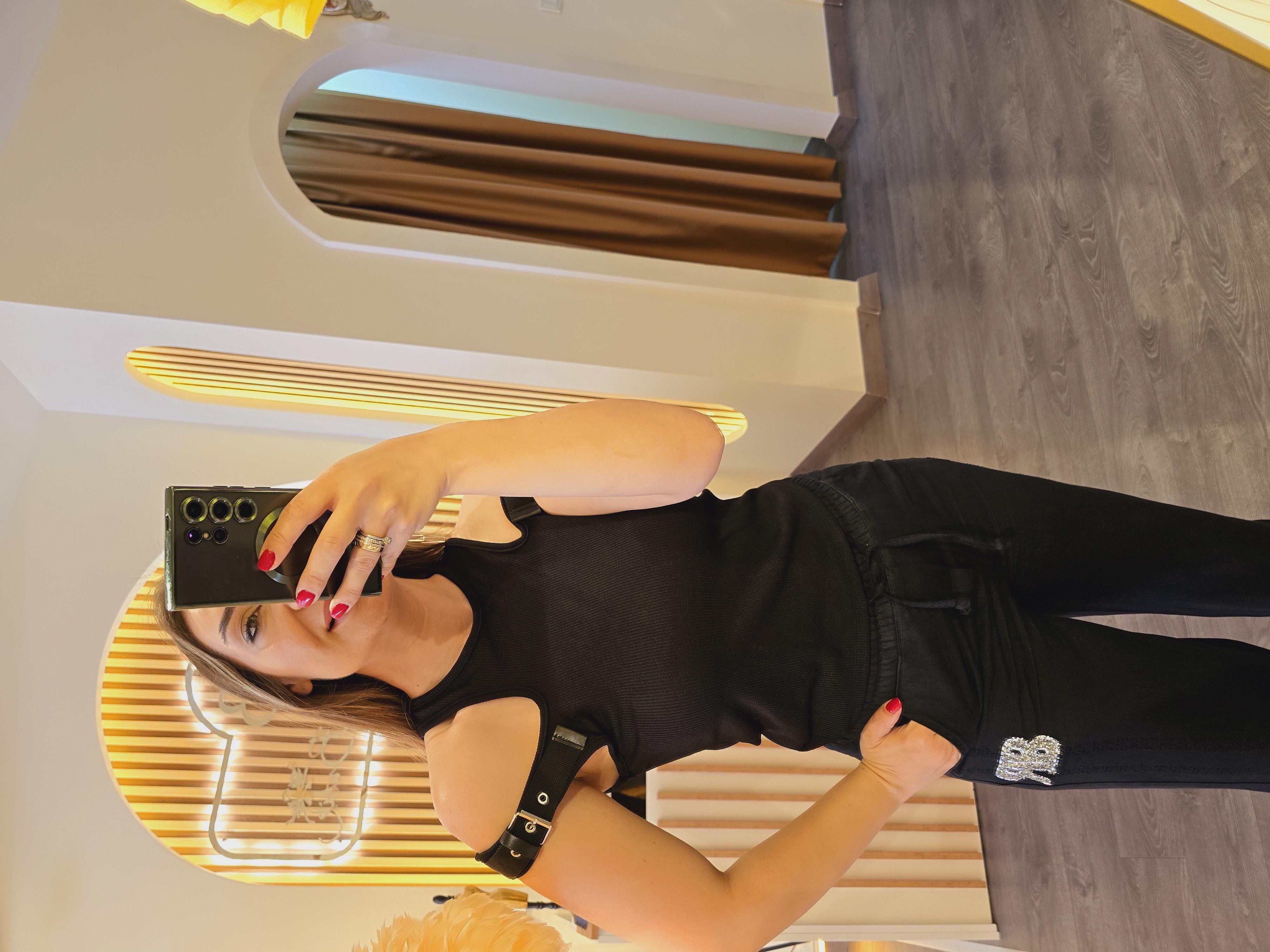 SİYAH TASARIM CROP