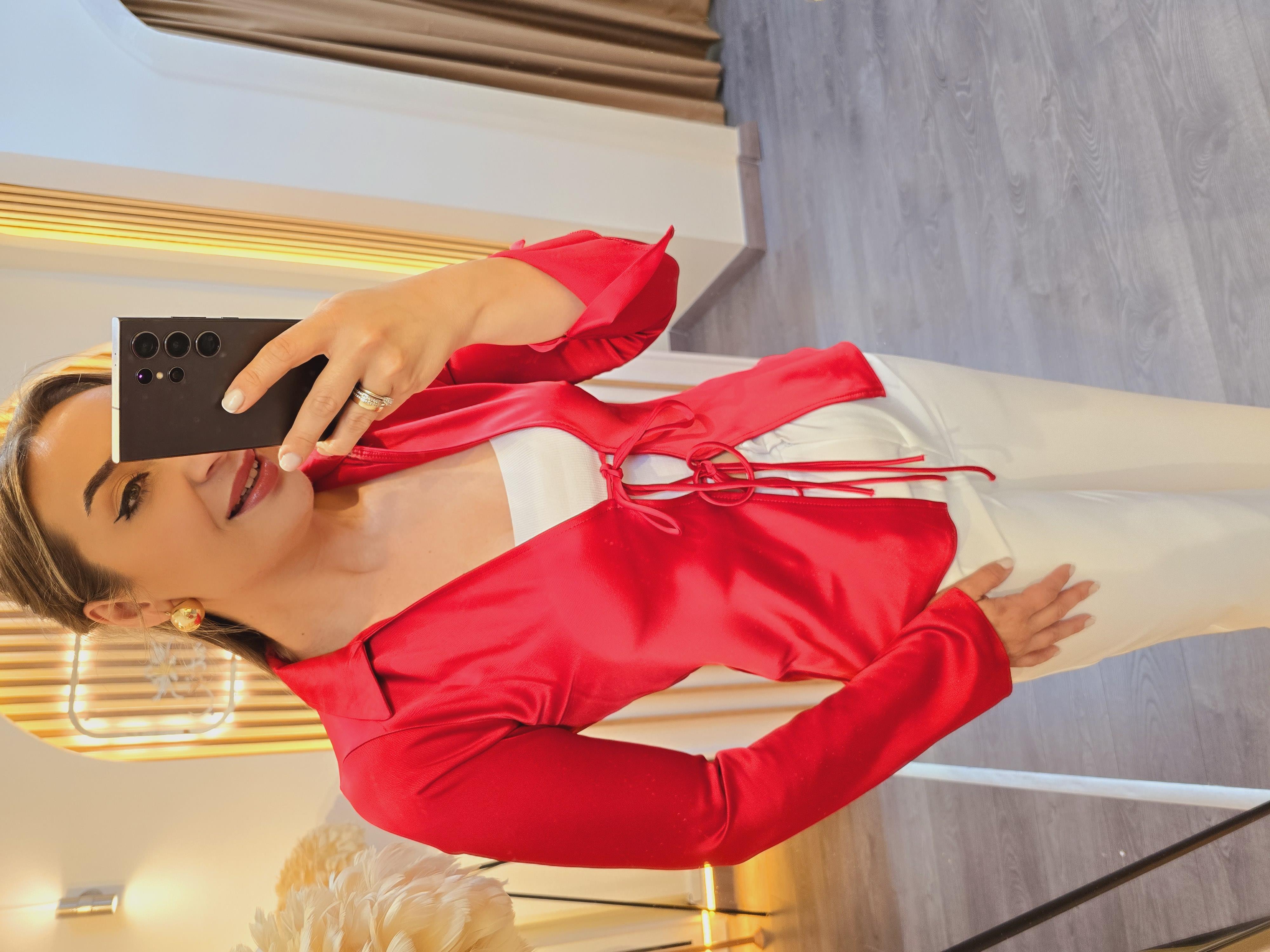 ZARA MODEL TOK SATEN ÖNDEN BAĞLAMALI GÖMLEK 