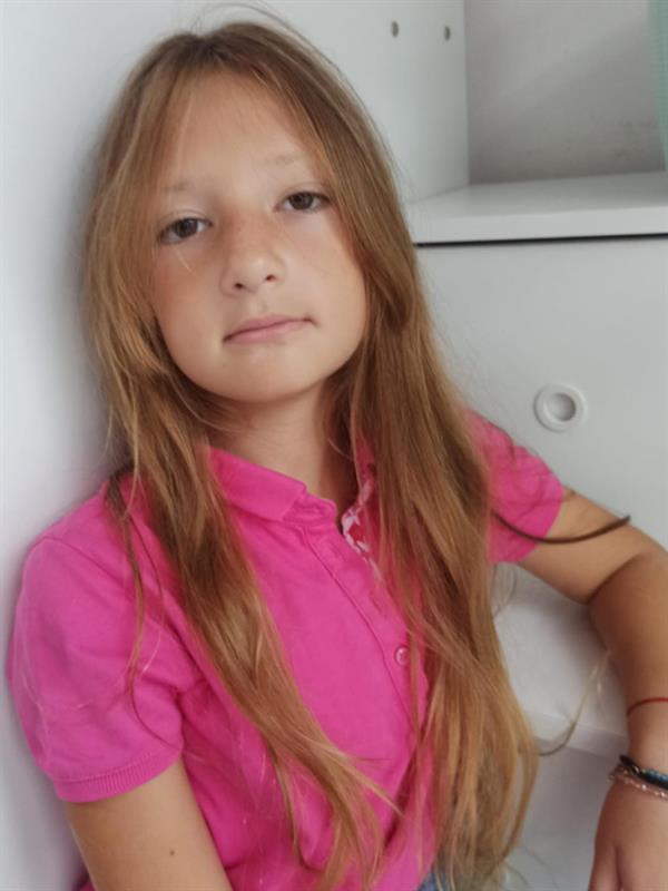  Esila