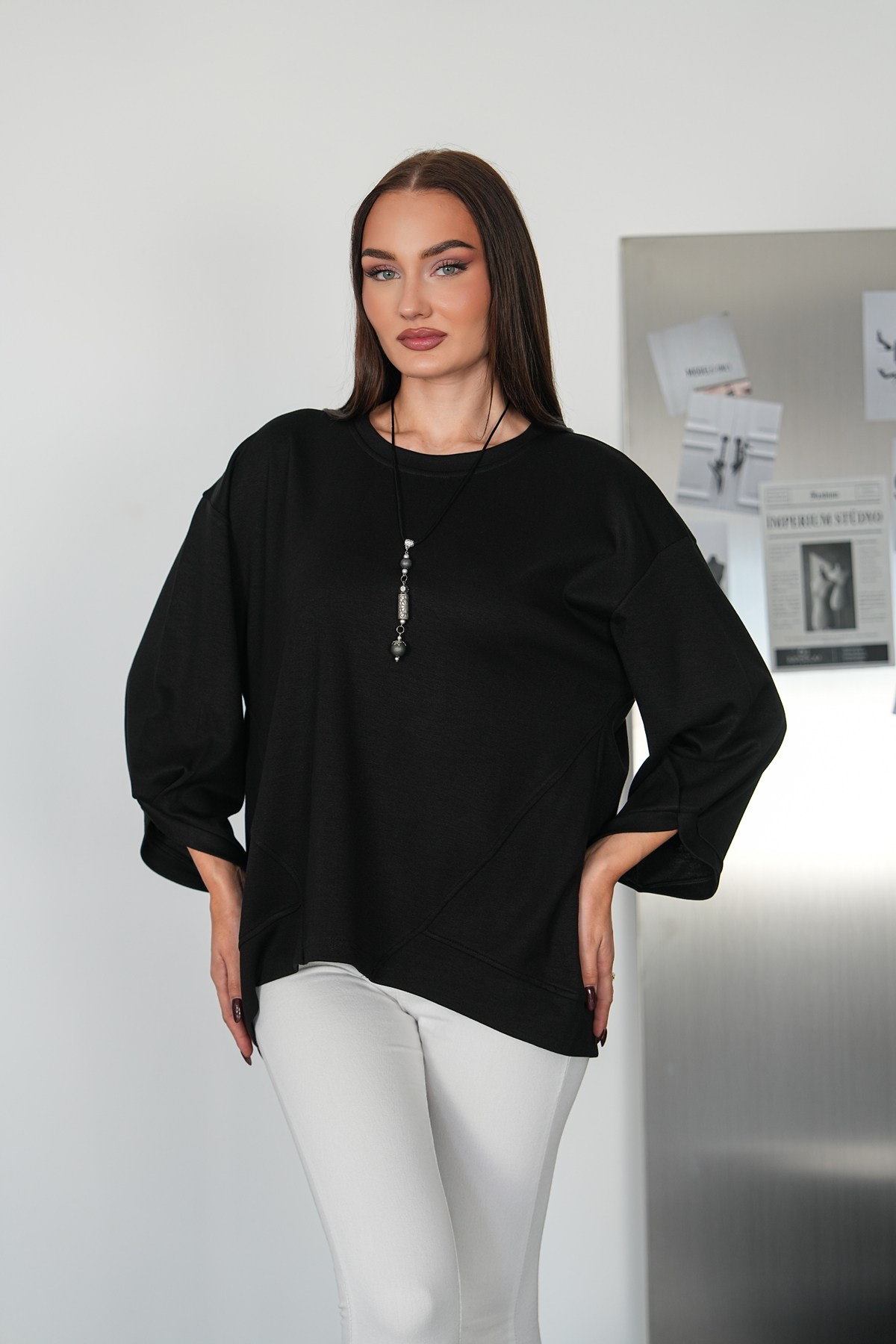 Asimetrik Dikiş Detaylı Kolyeli Sweat