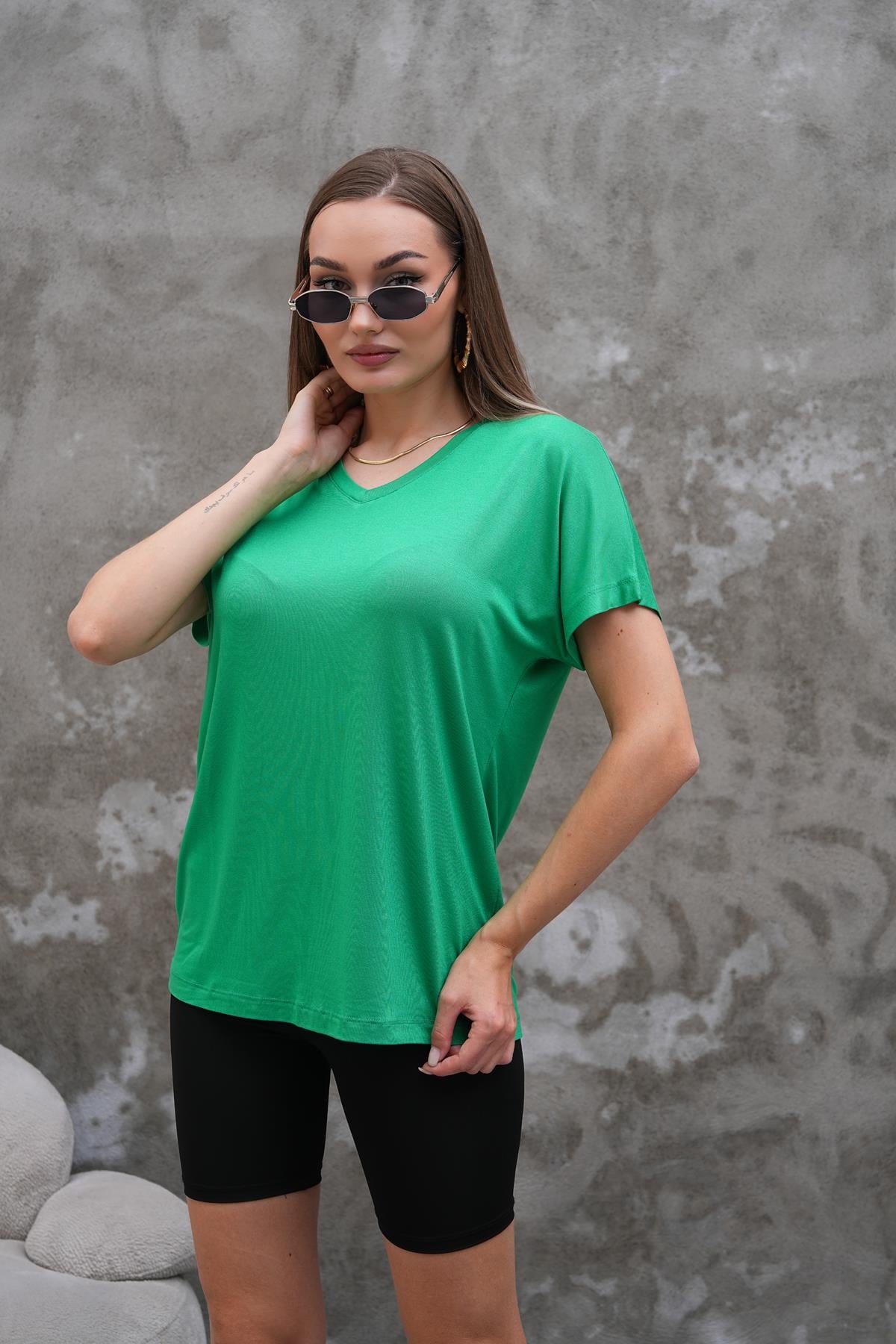 V Yaka Bambu Viskon T-Şhirt-Yeşil