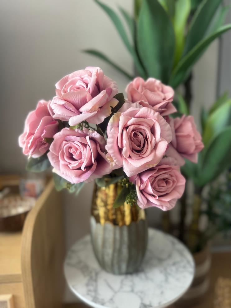 Yapay Çiçek 7li Gül Demeti 40*30cm 1.Kalite Büyükboy GÜLKURUSU PEMBE