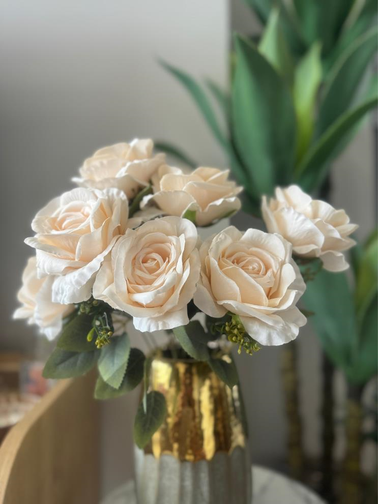 Yapay Çiçek 7li Gül Demeti 40*30cm 1.Kalite Büyükboy KREM