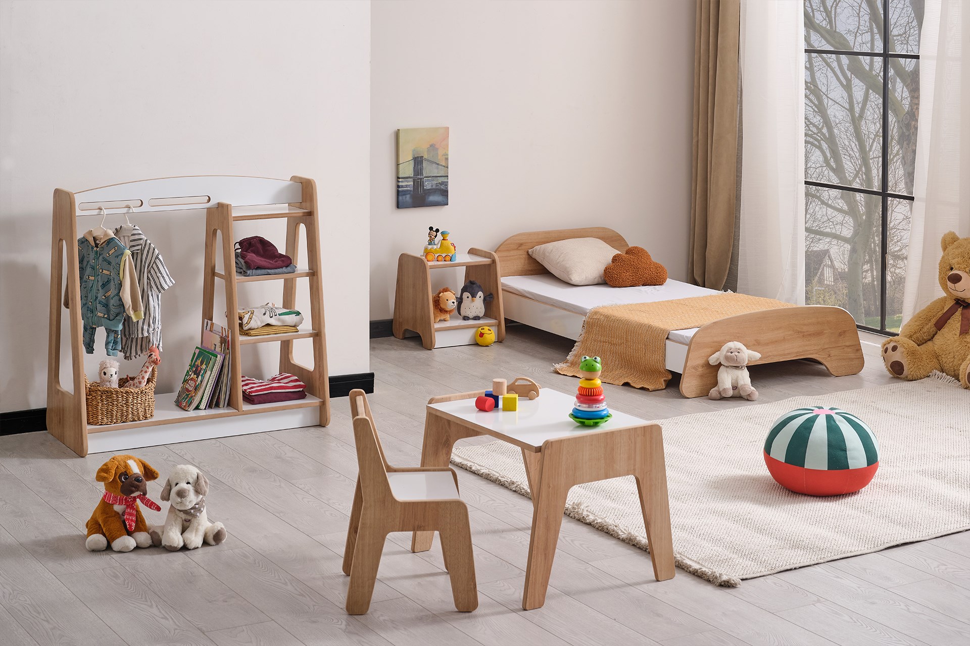 Luna İlk Odam, Beyaz