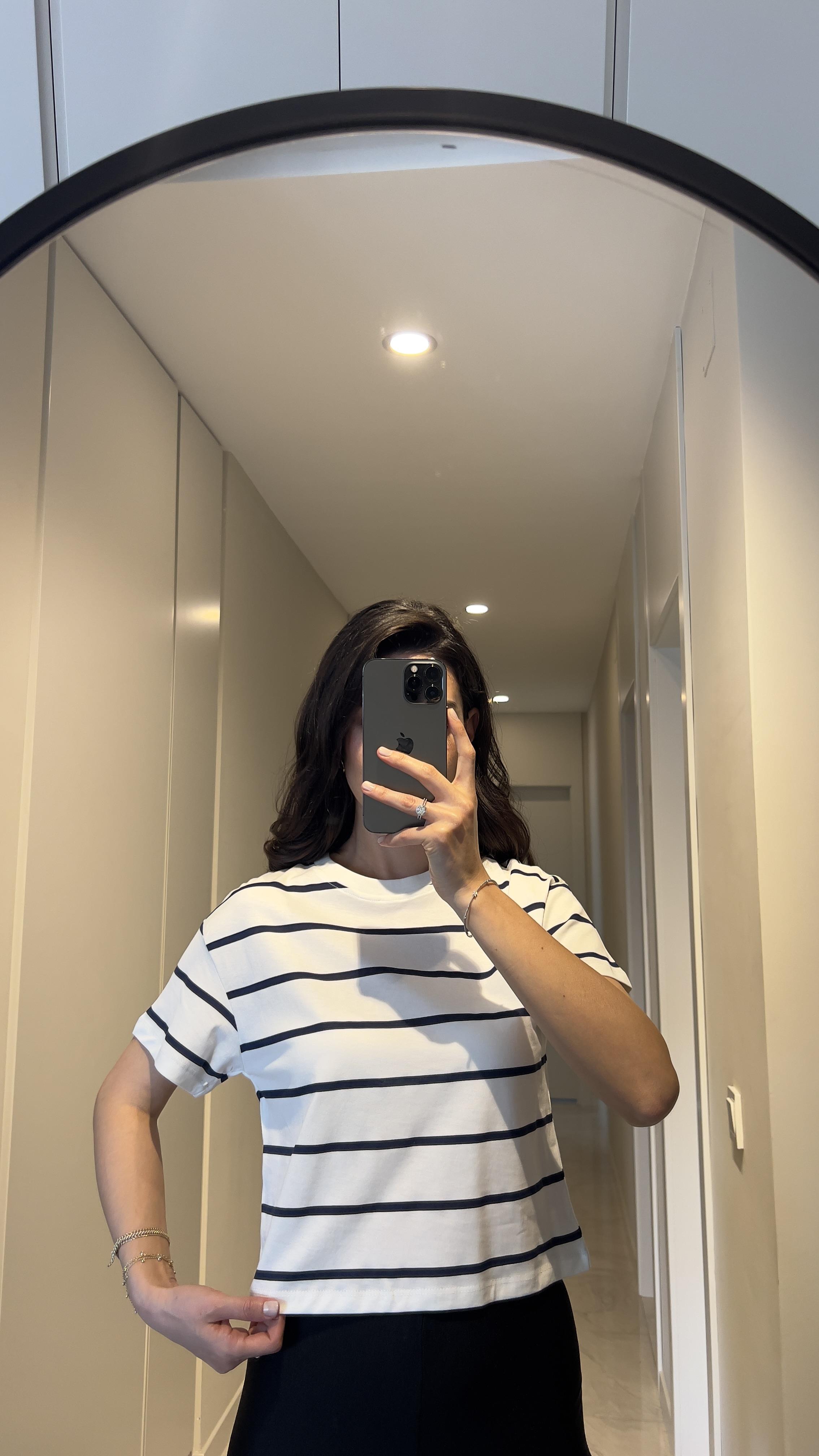 MAVİ ÇİZGİLİ CROP MODEL TİŞÖRT
