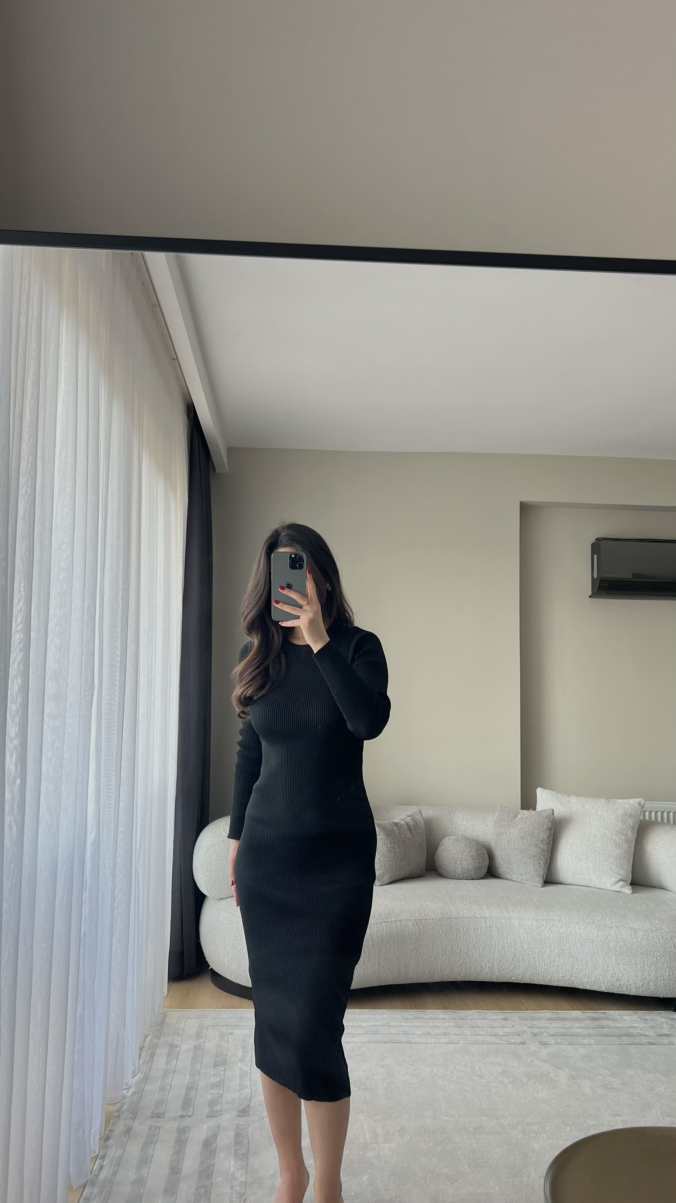 SİYAH UZUN TRİKO ELBİSE