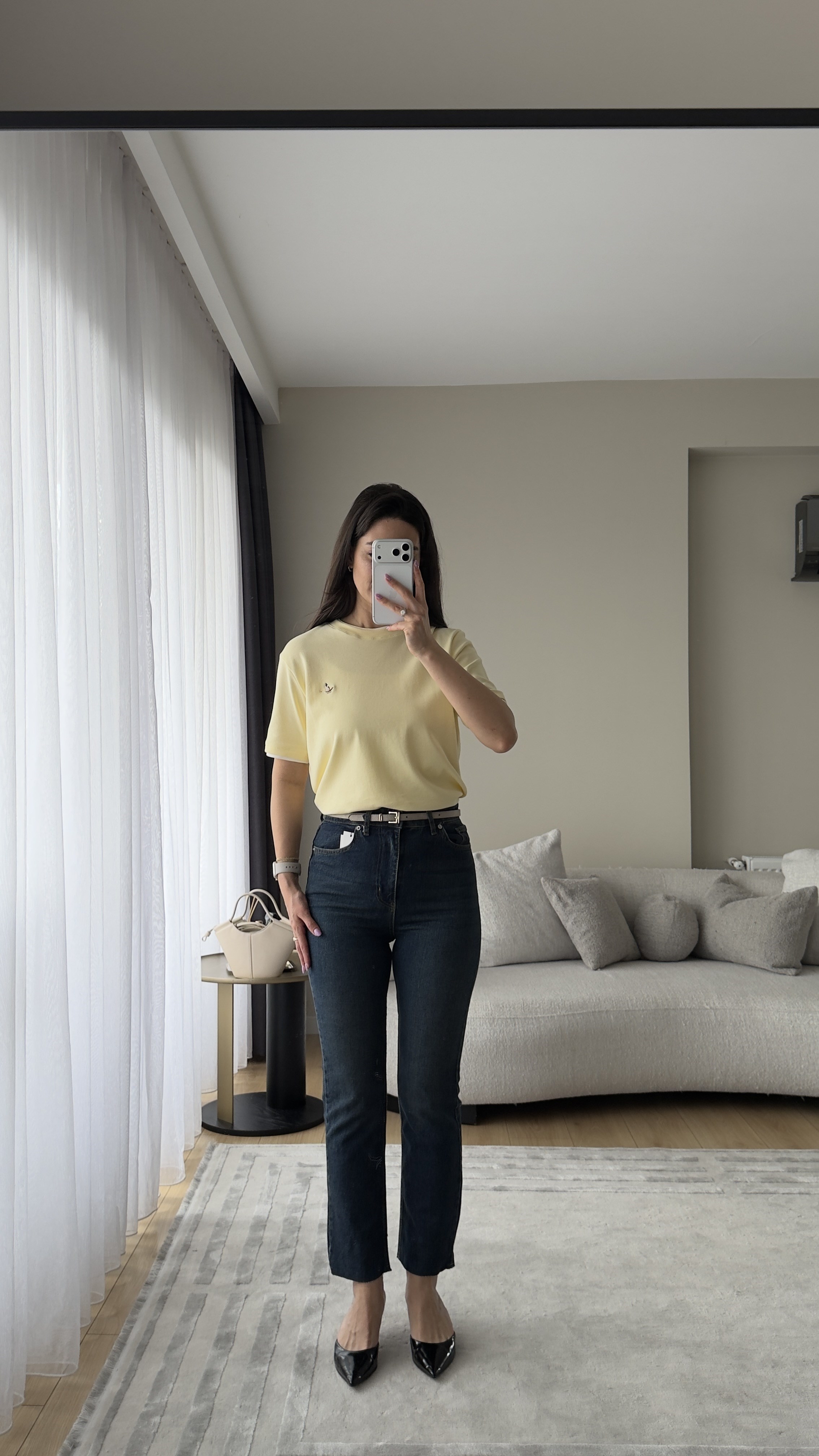 ZR MARKA BOYFİT KESİK PAÇA LİKRALI SARI ESKİTMELİ LACİVERT  JEAN