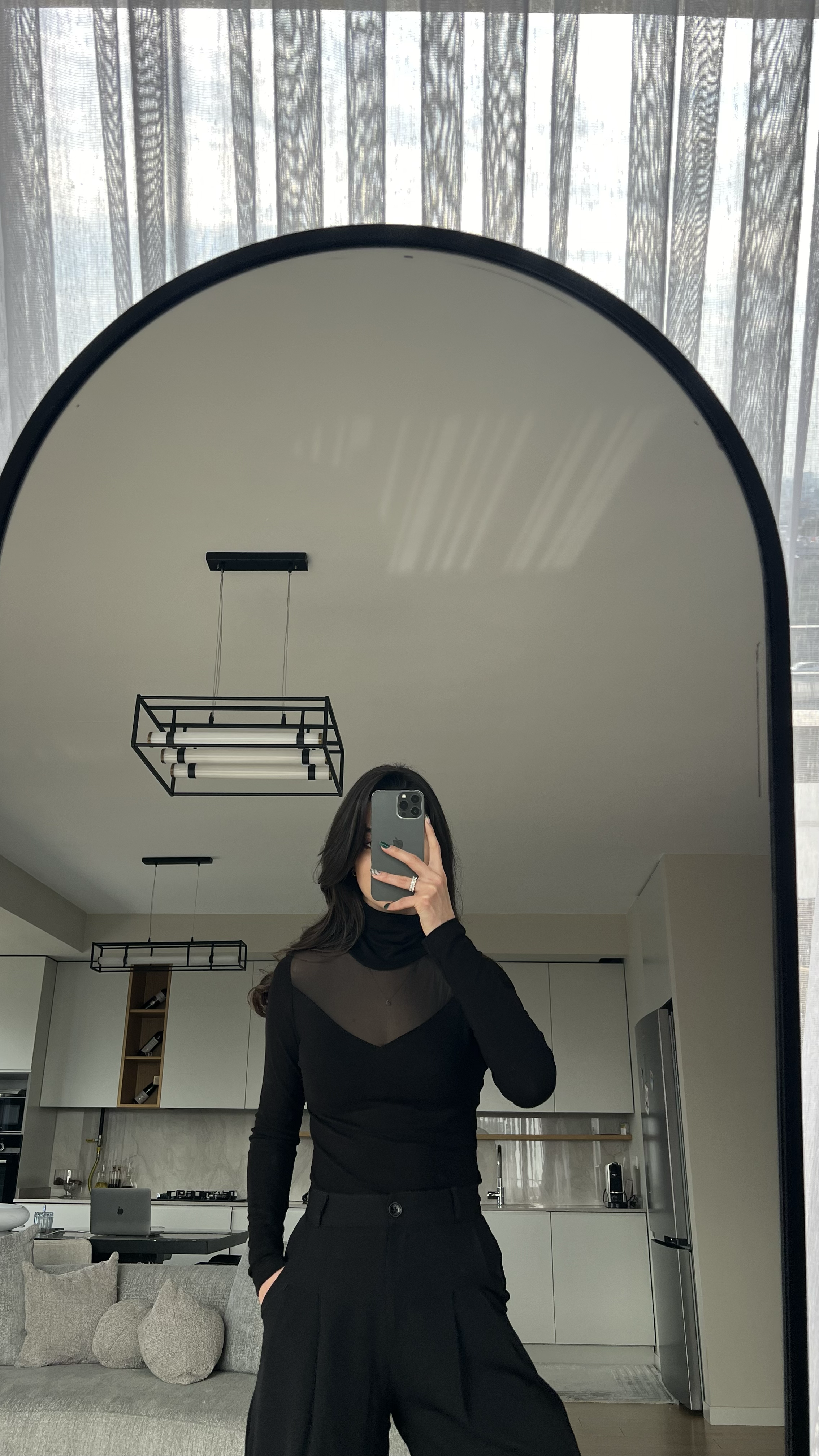 BALIKÇI YAKA GÖGÜSÜ TÜL DETAY BODY