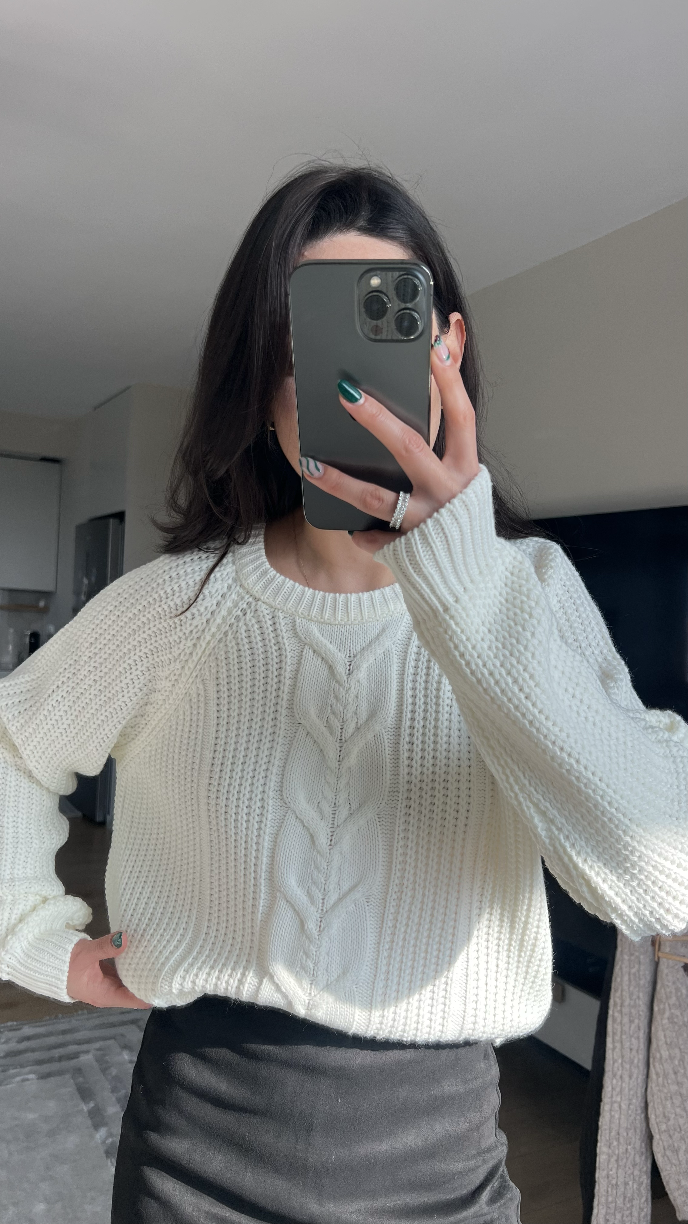 BEYAZ CROP MODEL ÖRGÜ MODEL KAZAK