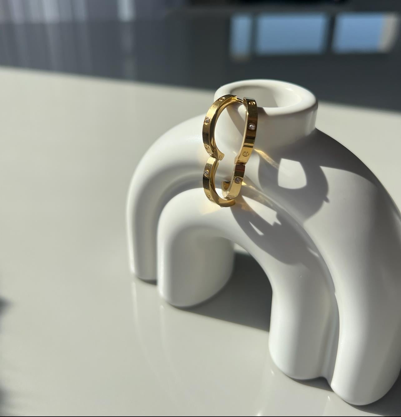 CARTIER MODEL HALKA KÜPE