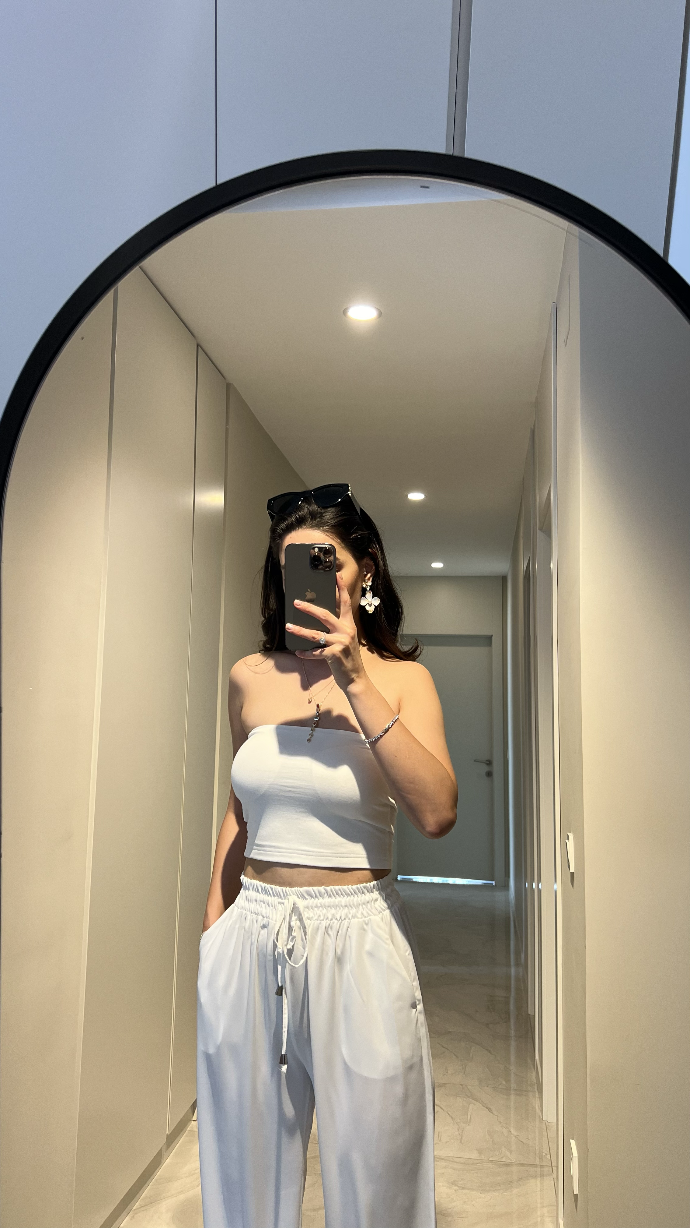 EKRU STRAPLEZ CROP BODY